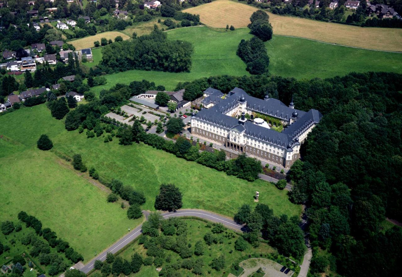 Kardinal Schulte Haus Hotel Bergisch Gladbach Ngoại thất bức ảnh