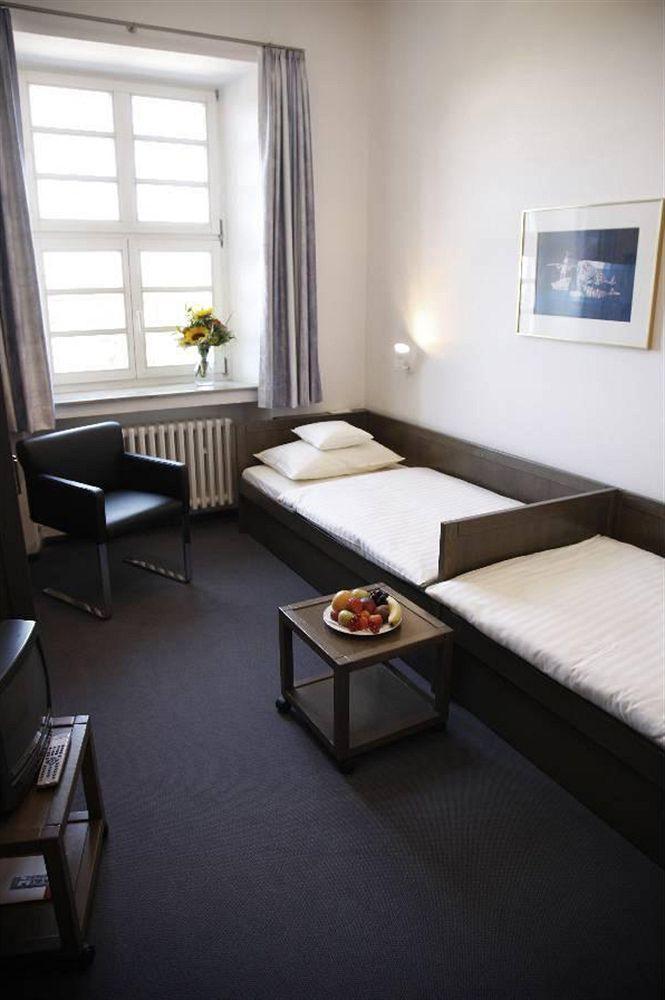 Kardinal Schulte Haus Hotel Bergisch Gladbach Ngoại thất bức ảnh