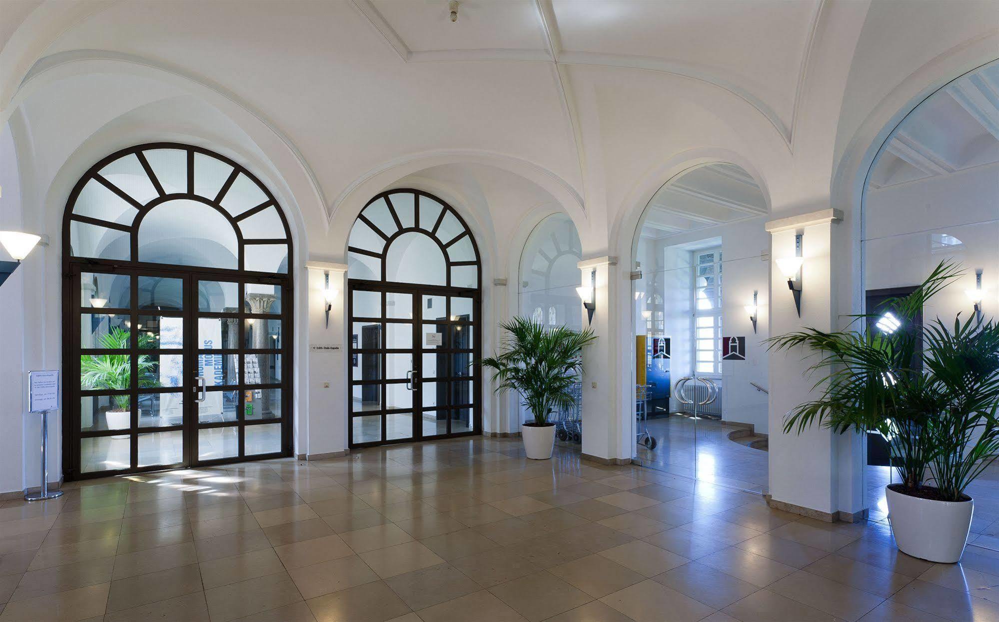 Kardinal Schulte Haus Hotel Bergisch Gladbach Ngoại thất bức ảnh