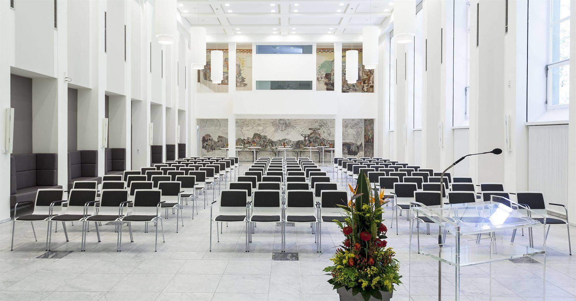 Kardinal Schulte Haus Hotel Bergisch Gladbach Ngoại thất bức ảnh